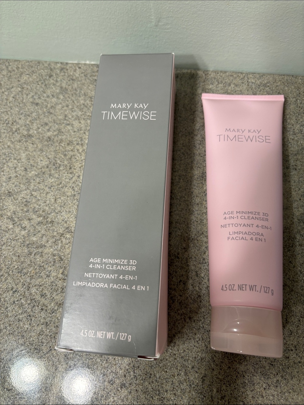 NWT Mary Kay TimeWise Age Minimize 3D 4-in-1 Cleanser Combination-Oily Skin